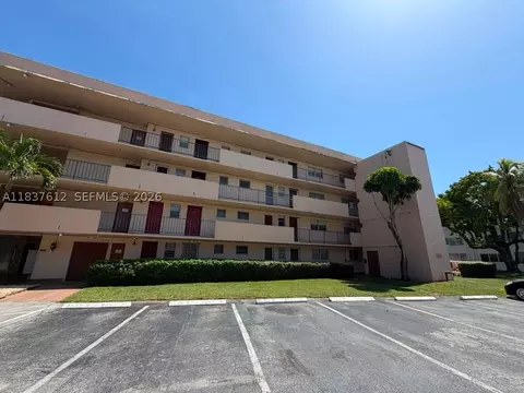 1450 NE 191st St #106, Miami, FL 33179
