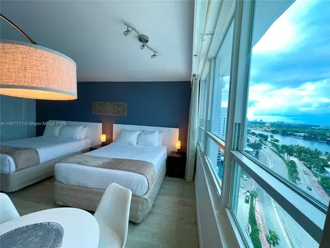 5445 Collins Ave #1515, Miami Beach, FL 33140
