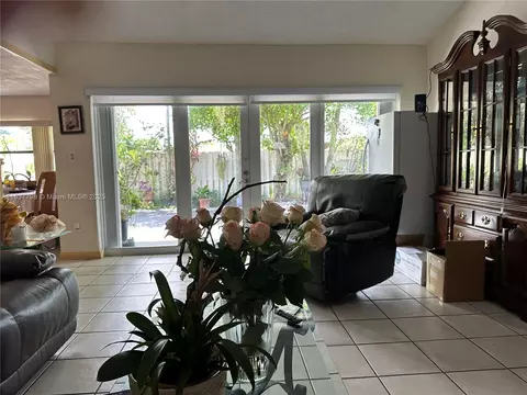 12012 SW 110th St Cir N, Miami, FL 33186