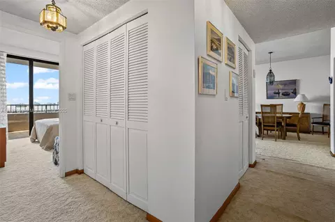 Entry Way - Undisclosed, Key Biscayne, FL 33149 photo 2 of 2