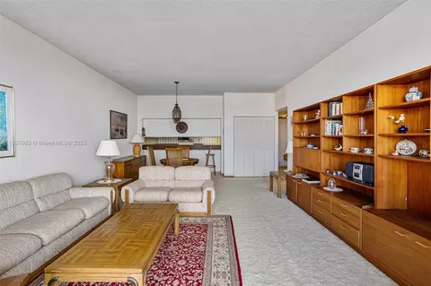 Living - Undisclosed, Key Biscayne, FL 33149 photo 3 of 4
