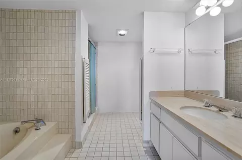 Bath - Undisclosed, Key Biscayne, FL 33149 photo 1 of 2