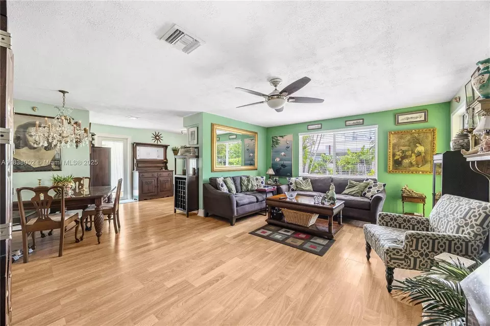  1535 NE 5th Ter, Fort Lauderdale, FL 33304 photo 11