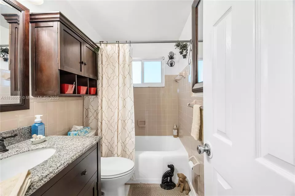  1535 NE 5th Ter, Fort Lauderdale, FL 33304 photo 20
