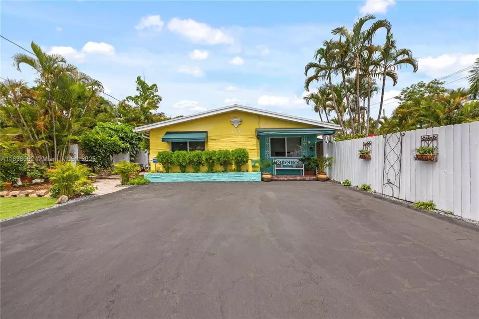  1535 NE 5th Ter, Fort Lauderdale, FL 33304 photo 1