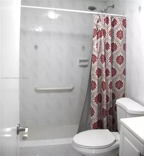 Bath - 1075 W 68th St #110, Hialeah, FL 33014 photo 1 of 1