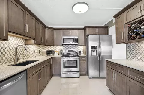 12650 SW 6th St #101K, Pembroke Pines, FL 33027