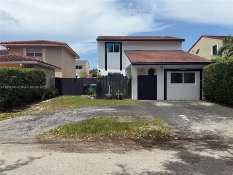 10726 SW 147th Pl, Miami, FL 33196