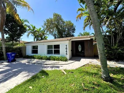 1645 NE 175th St, North Miami Beach, FL 33162