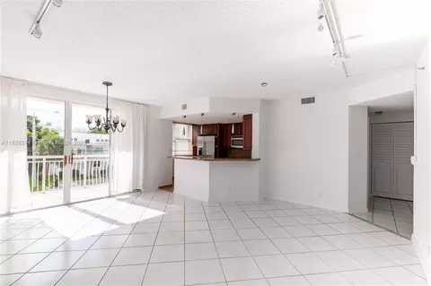 10140 W Bay Harbor Dr #201A, Bay Harbor Islands, FL 33154
