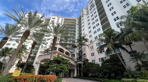 19900 E Country Club Dr #1014, Aventura, FL 33180
