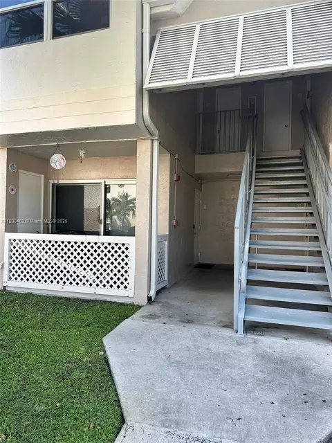 17580 NW 67th Pl #E-1, Hialeah, FL 33015