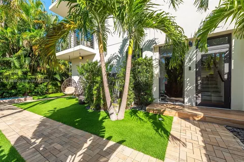 909 NE 16th Ter #3, Fort Lauderdale, FL 33304