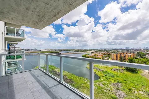 5077 NW 7th St #PH15, Miami, FL 33126