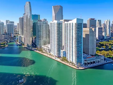 325 S Biscayne Blvd #1823, Miami, FL 33131