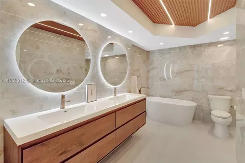 3370 Hidden Bay Dr #812, Aventura, FL 33180