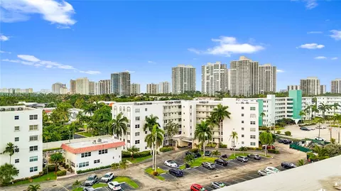 3181 S Ocean Dr #103, Hallandale Beach, FL 33009
