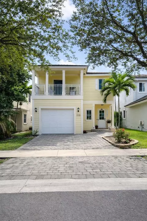 232 SE 32nd Ter, Homestead, FL 33033