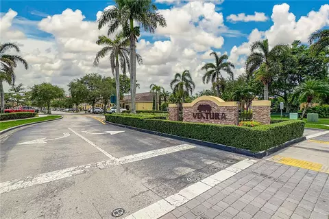 View/Area - 3248 NE 11th Dr, Homestead, FL 33033 photo 1 of 9