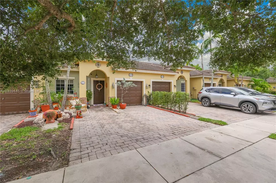 Exterior - 3248 NE 11th Dr, Homestead, FL 33033 photo 1 of 5