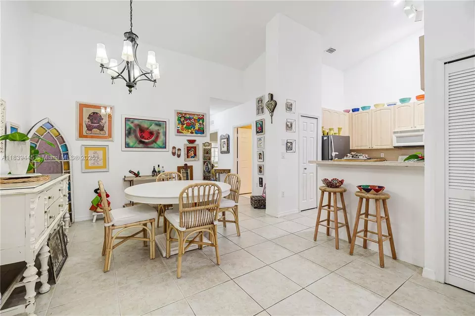 Dining - 3248 NE 11th Dr, Homestead, FL 33033 photo 3 of 5