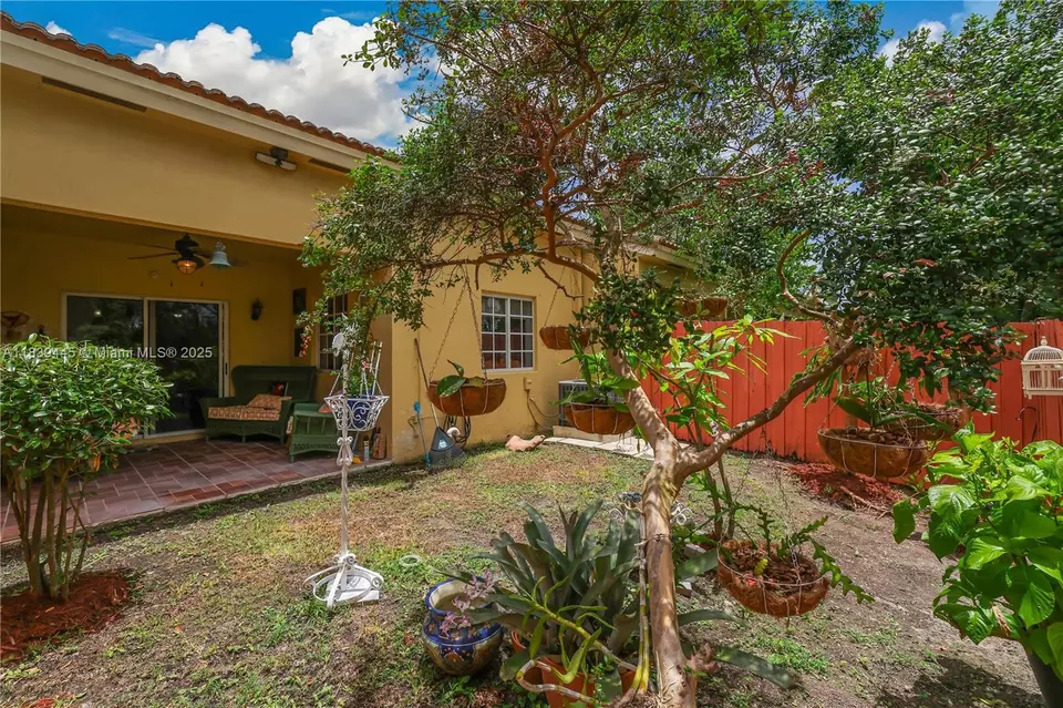 Exterior - 3248 NE 11th Dr, Homestead, FL 33033 photo 5 of 5