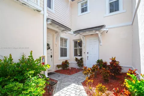 153 SE 28th Pl #2, Homestead, FL 33033