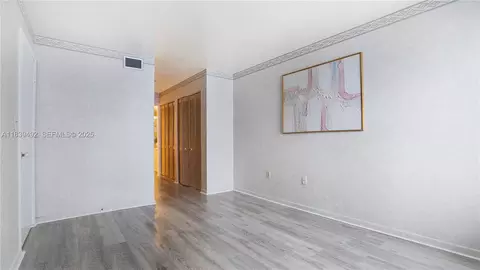 1033 Lenox Ave #304, Miami Beach, FL 33139