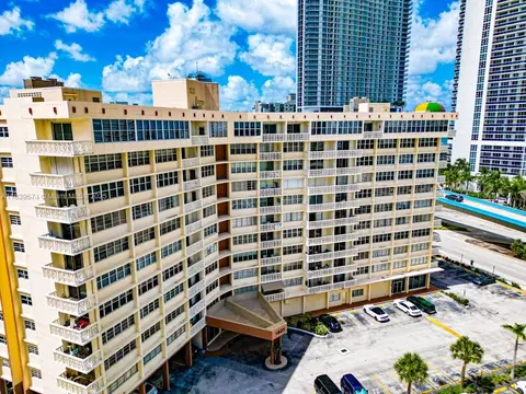 1825 S Ocean Dr #204, Hallandale Beach, FL 33009