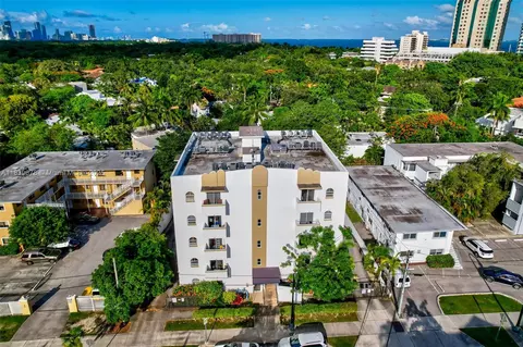 3051 SW 27th Ave #402, Miami, FL 33133