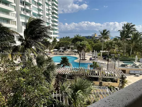 300 S Pointe Dr #501, Miami Beach, FL 33139