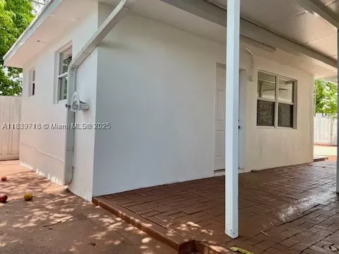 Exterior - 330 W 40th Pl, Hialeah, FL 33012 photo 3 of 3