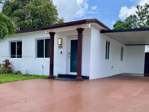 Exterior - 330 W 40th Pl, Hialeah, FL 33012 photo 1 of 4