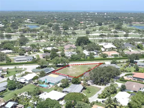 18870 SE Country Club Dr, Jupiter, FL 33469