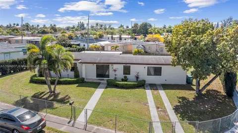 11420 SW 44th St, Miami, FL 33165