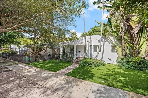2511 Tequesta Ln, Coconut Grove, FL 33133