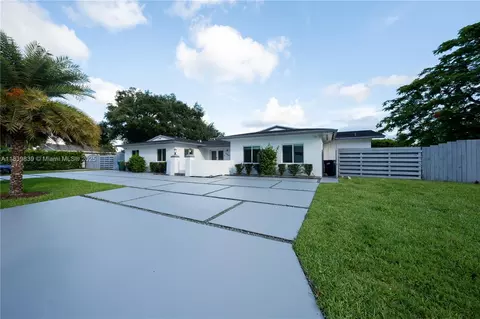 10860 SW 116th St, Miami, FL 33176