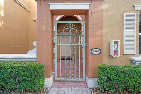8422 NW 140th Ter #3608, Miami Lakes, FL 33016