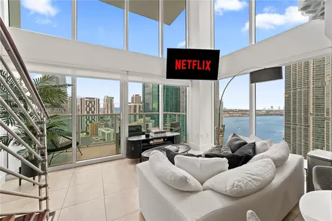 41 SE 5th St #1901, Miami, FL 33131