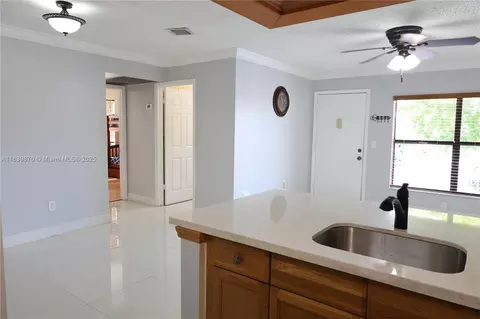 15318 SW 72nd St #15-23, Miami, FL 33193