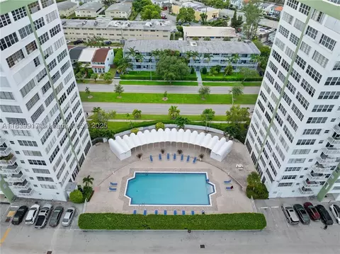 2100 W Sans Souci Blvd #E1, North Miami, FL 33181