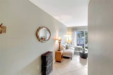 2920 SW 28th Ter #407, Coconut Grove, FL 33133