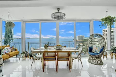 11111 Biscayne Blvd #1915, Miami, FL 33181