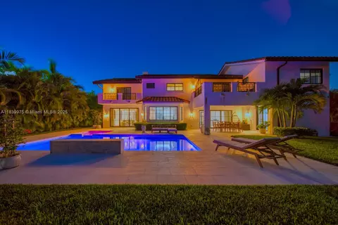 12480 SW 97th St, Miami, FL 33186
