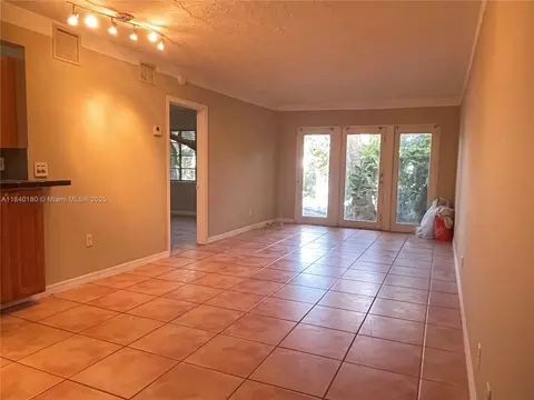 8300 Byron Ave #5, Miami Beach, FL 33141