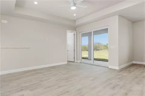 131 N Bethlehem Pl, La Belle, FL 33935 photo 4
