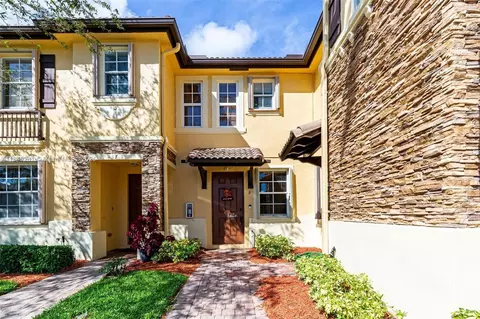 9333 SW 227th St #8-6, Cutler Bay, FL 33190