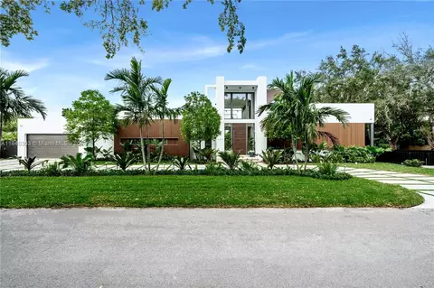 967 NE 117th St, Biscayne Park, FL 33161