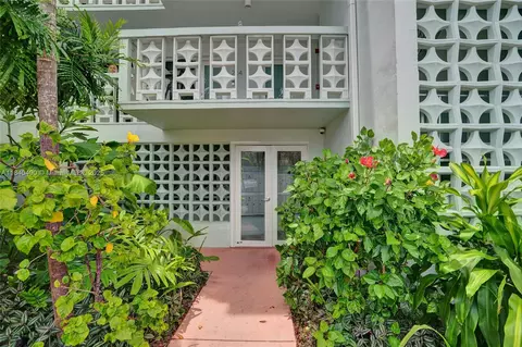 1100 11th St #204, Miami Beach, FL 33139