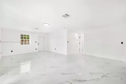 10520 SW 160th St, Miami, FL 33157